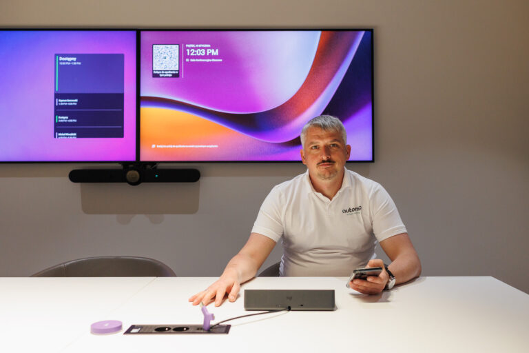 Read more about the article Inteligentne rolety i żaluzje – wygoda na co dzień dzięki smart home